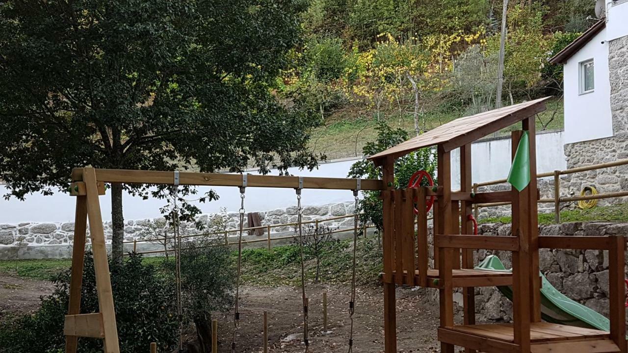 Quinta Da Tormenta -14 Pessoas- Cabeceiras De Basto 2 Casas E Piscina Privada Villa Exteriör bild